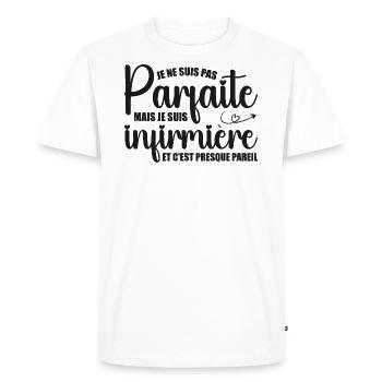 Je ne suis pas parfaite, je suis infirmière - T-shirt Premium bio Homme - blanc - Devant - Nico (187cm)