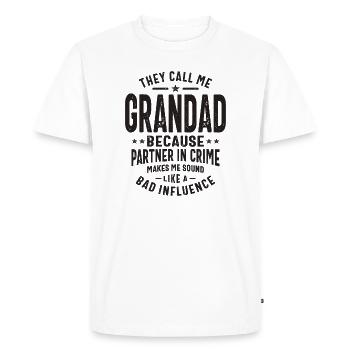 Ils m’appellent grand-père - Partenaire dans le crime - T-shirt Premium bio Homme - blanc - Devant - Nico (187cm)