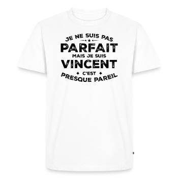 Vincent Un Prénom, Une Attitude L’Humour Vincent - T-shirt Premium bio Homme - blanc - Devant - Nico (187cm)