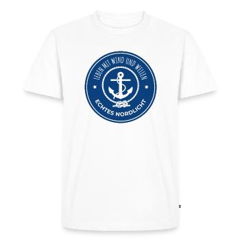 Real Northern Lights - living with wind and waves - Men's Premium Organic T-Shirt - white - Front - Nico (187cm)