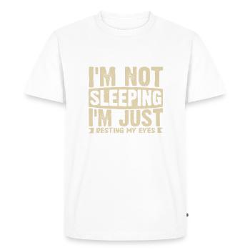 Je ne dors pas, je repose juste mes yeux - T-shirt Premium bio Homme - blanc - Devant - Nico (187cm)