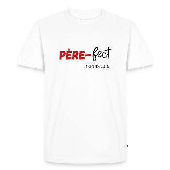 Père fect Depuis 2016 - T-shirt Premium bio Homme - blanc - Devant - Nico (187cm)