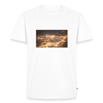 Flying above Oslo - Men's Premium Organic T-Shirt - white - Front - Nico (187cm)