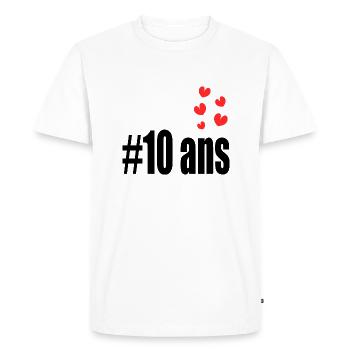 10 ANS. 10e ANNIVERSAIRE. ANNIVERSAIRE 10 ANS. 10 - T-shirt Premium bio Homme - blanc - Devant - Nico (187cm)