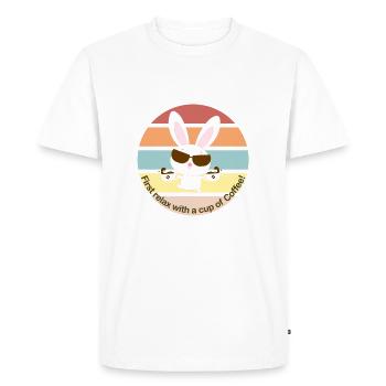 Kaffee Hase - First relax with a cup of coffee - Männer Premium Bio T-Shirt - Weiß - Vorne - Nico (187cm)
