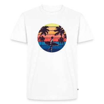 Surfeur avec des palmiers en arrière-plan - T-shirt Premium bio Homme - blanc - Devant - Nico (187cm)
