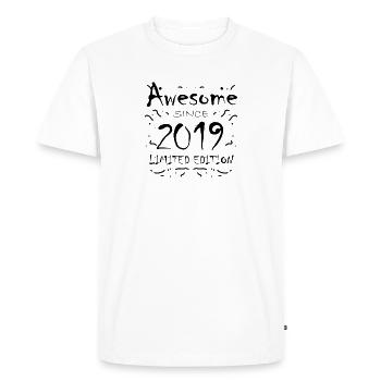 2019 - Vintage 2019 - Fantastic since 2019 - Men's Premium Organic T-Shirt - white - Front - Nico (187cm)