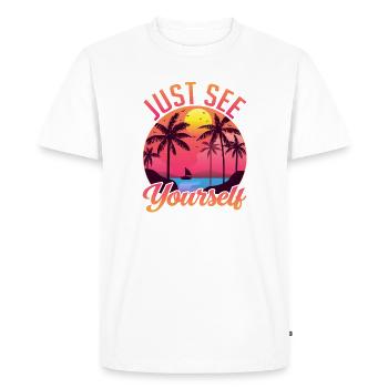 Sunset with palm trees and sailboat - Men's Premium Organic T-Shirt - white - Front - Nico (187cm)