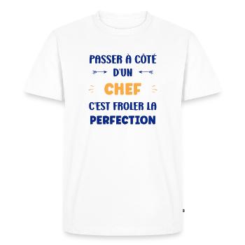 Passe À Côté D’un Chef - Perfection - T-shirt Premium bio Homme - blanc - Devant - Nico (187cm)