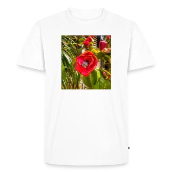 Rose rose et abeille dans un jardin ensoleillé - T-shirt Premium bio Homme - blanc - Devant - Nico (187cm)