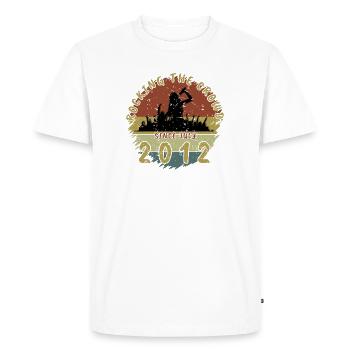 14th Birthday Rocking the crowd SNG 07/2012 - Men's Premium Organic T-Shirt - white - Front - Nico (187cm)
