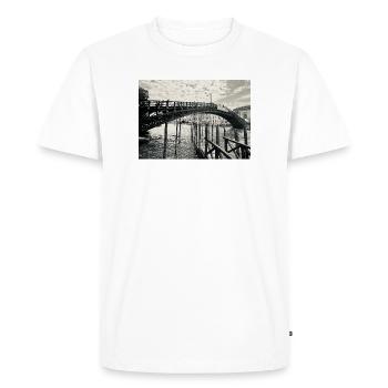 Pont vénitien noir et blanc sur l’eau - T-shirt Premium bio Homme - blanc - Devant - Nico (187cm)
