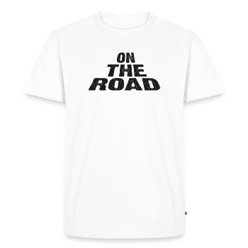 Sur la route : une typographie audacieuse - T-shirt Premium bio Homme - blanc - Devant - Nico (187cm)