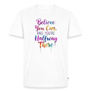 Citation inspirante sur la typographie de l’arc-en-ciel - T-shirt Premium bio Homme - blanc - Devant - Nico (187cm)