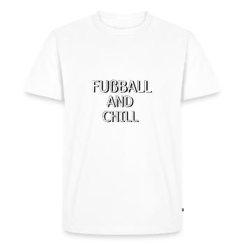 FUßBALL AND CHILL - Männer Premium Bio T-Shirt - Weiß - Vorne - Nico (187cm)