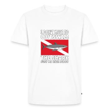 Plongée sous-marine amusante – Citation de Outswim the Shark - T-shirt Premium bio Homme - blanc - Devant - Nico (187cm)