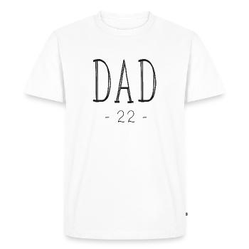 DAD -22- Father Family Papa 2022 - Men's Premium Organic T-Shirt - white - Front - Nico (187cm)
