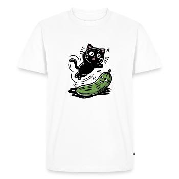 Chat effrayé et concombre - T-shirt Premium bio Homme - blanc - Devant - Nico (187cm)