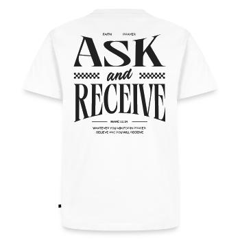 Design Marc 11:24 Citation Biblique Chrétienne - T-shirt Premium bio Homme - blanc - Dos - Nico (187cm)
