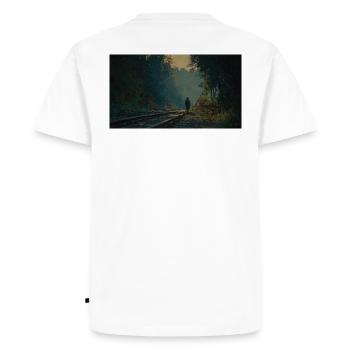 Scène épique près de la voie ferrée - T-shirt Premium bio Homme - blanc - Dos - Nico (187cm)