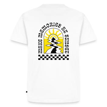 Créez des souvenirs au coucher du soleil Retro Sonnenuntergang - T-shirt Premium bio Homme - blanc - Dos - Nico (187cm)