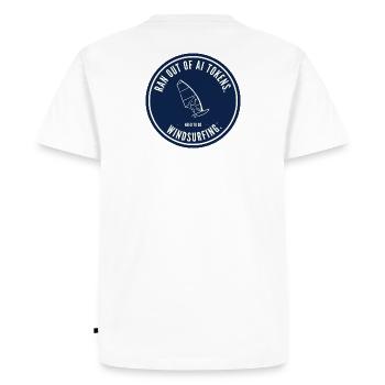 Windsurfing Token Limits Badge - Men's Premium Organic T-Shirt - white - Back - Nico (187cm)