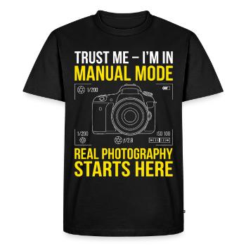 Croyez-moi, je fais de la photographie de mode manuelle - T-shirt Premium bio Homme - noir - Devant - Nico (187cm)