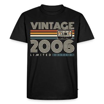 2006 Vintage Vintage Retro Birthday Gift - Men's Premium Organic T-Shirt - black - Front - Nico (187cm)