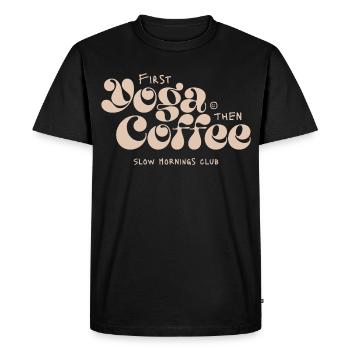 Yoga d’abord, café après - T-shirt Premium bio Homme - noir - Devant - Nico (187cm)