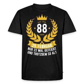 Schaltjahr 88 Jahre - Männer Premium Bio T-Shirt - Schwarz - Vorne - Nico (187cm)