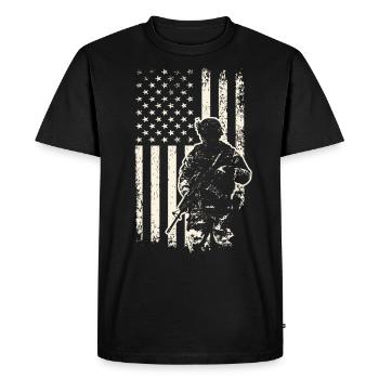Soldat et drapeau des États-Unis – Journée des anciens combattants du 4 juillet - T-shirt Premium bio Homme - noir - Devant - Nico (187cm)