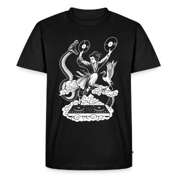 Open-Air Shirt: Geisha with vinyls at the DJ booth - Men's Premium Organic T-Shirt - black - Front - Nico (187cm)