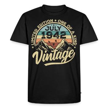 Born in July 1942 Born in July 1942 - Men's Premium Organic T-Shirt - black - Front - Nico (187cm)