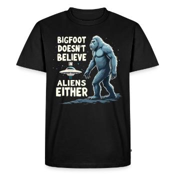 Bigfoot Believer Sasquatch Cryptid Forest Creature - Men's Premium Organic T-Shirt - black - Front - Nico (187cm)