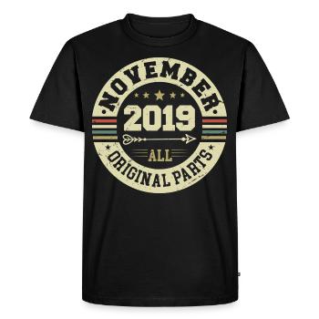 Millésime Novembre 2019 - Anniversaire Novembre 2019 - T-shirt Premium bio Homme - noir - Devant - Nico (187cm)
