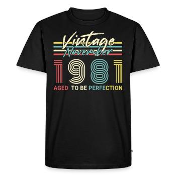 Gift Idea 1981 November Retro - Men's Premium Organic T-Shirt - black - Front - Nico (187cm)
