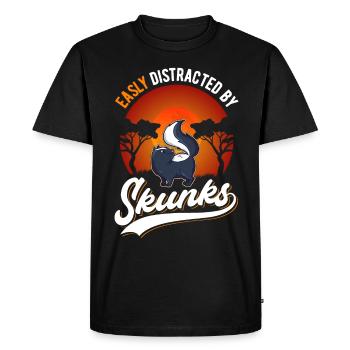 Easily distracted by Skunks Skunks Skunk - Men's Premium Organic T-Shirt - black - Front - Nico (187cm)