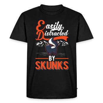 Easily distracted by Skunks Skunk - Men's Premium Organic T-Shirt - black - Front - Nico (187cm)
