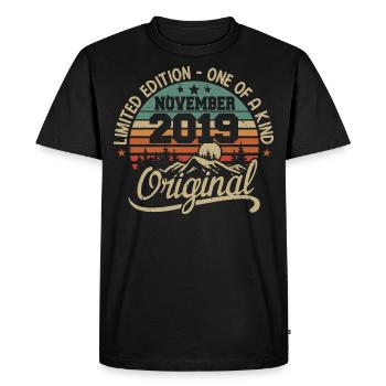 Novembre Rétro - Cadeau Anniversaire Novembre 2019 - T-shirt Premium bio Homme - noir - Devant - Nico (187cm)