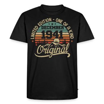 Original 84th Birthday Gift, December 1941 - Men's Premium Organic T-Shirt - black - Front - Nico (187cm)