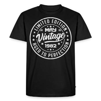 May 1982 Birthday - May 1982 Gift Idea - Men's Premium Organic T-Shirt - black - Front - Nico (187cm)