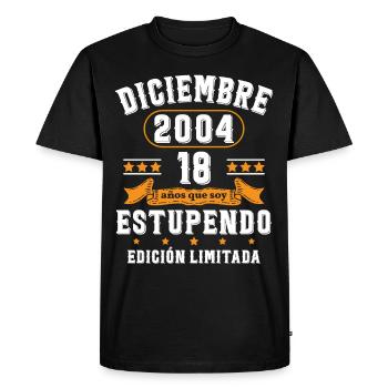 18 Ans Anniversaire Vintage Né(e) en Décembre 2004 - T-shirt Premium bio Homme - noir - Devant - Nico (187cm)