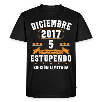 5 Ans Anniversaire Vintage Né(e) en Décembre 2017 - T-shirt Premium bio Homme - noir - Devant - Nico (187cm)