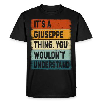 Nom du cadeau Giuseppe Dictons d’anniversaire - T-shirt Premium bio Homme - noir - Devant - Nico (187cm)