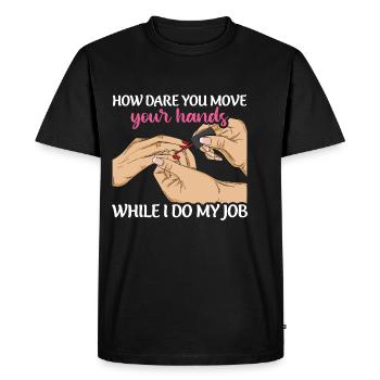 Conception d’ongles design pour une conceptrice de clous - T-shirt Premium bio Homme - noir - Devant - Nico (187cm)