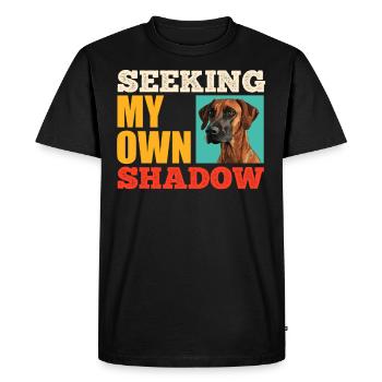 Rhodesian Ridgeback Owner SEEKING MY OWN SHADOW - Men's Premium Organic T-Shirt - black - Front - Nico (187cm)