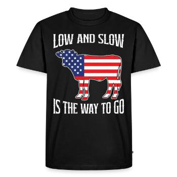 Funny BBQ LOW AND SLOW THE WAY TO GO Barbecue - Men's Premium Organic T-Shirt - black - Front - Nico (187cm)