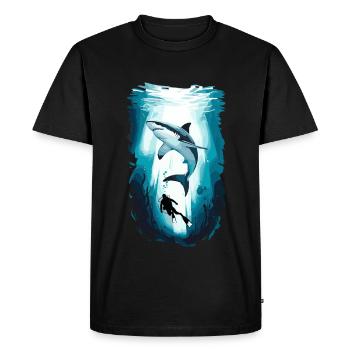 Underwater adventure with shark and diver - Men's Premium Organic T-Shirt - black - Front - Nico (187cm)