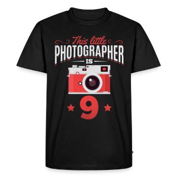 Photographie Ce petit photographe a 9 ans - T-shirt Premium bio Homme - noir - Devant - Nico (187cm)