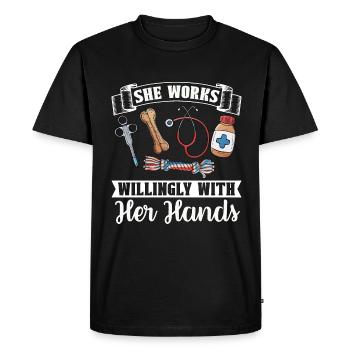 Vétérinaire elle travaille volontiers médecin vétérinaire - T-shirt Premium bio Homme - noir - Devant - Nico (187cm)